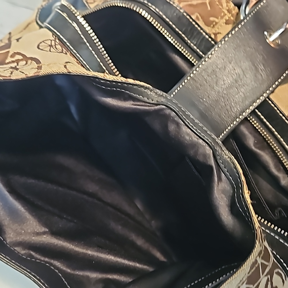 Coach Shoulder - Picture 6 of 6